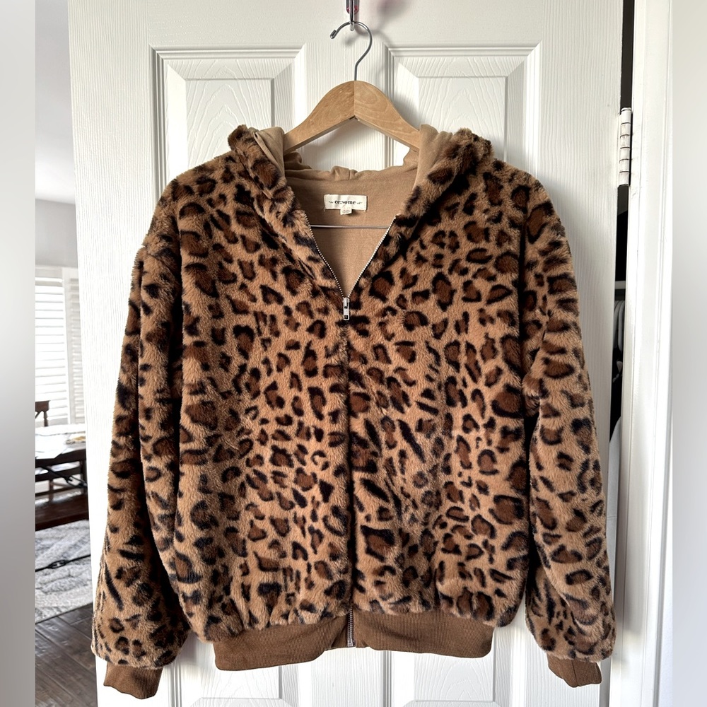 Women’s Leopard hoodie cardigan winter coat size S/M